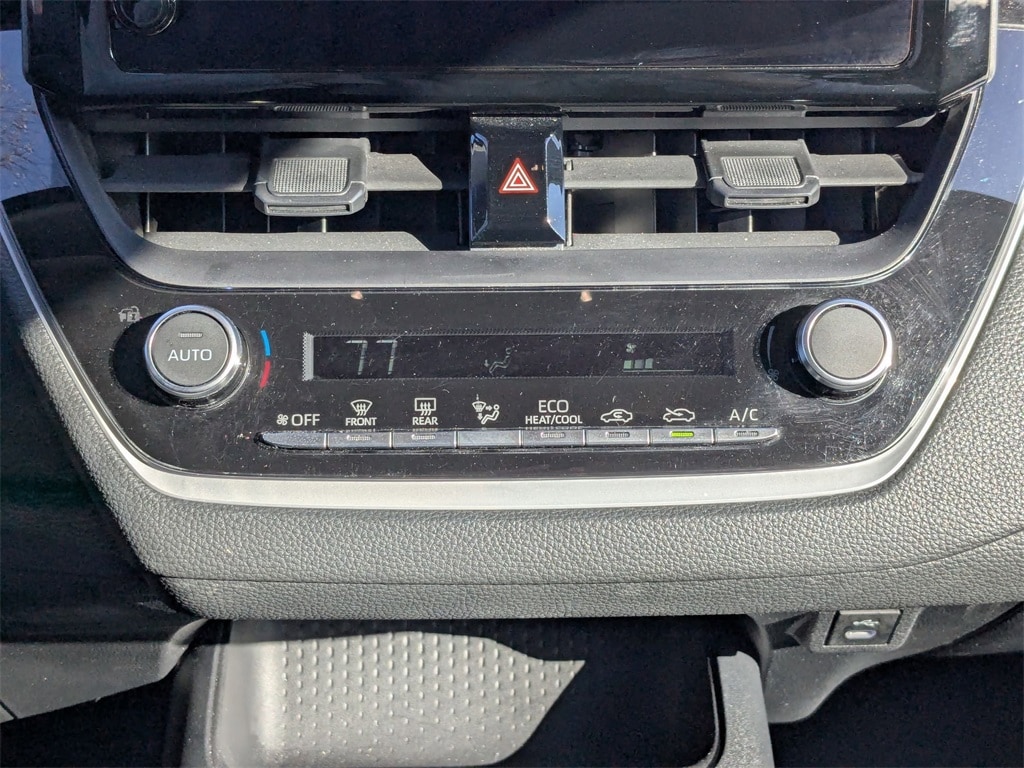 Thumbnail: 2024 Toyota Corolla - 24