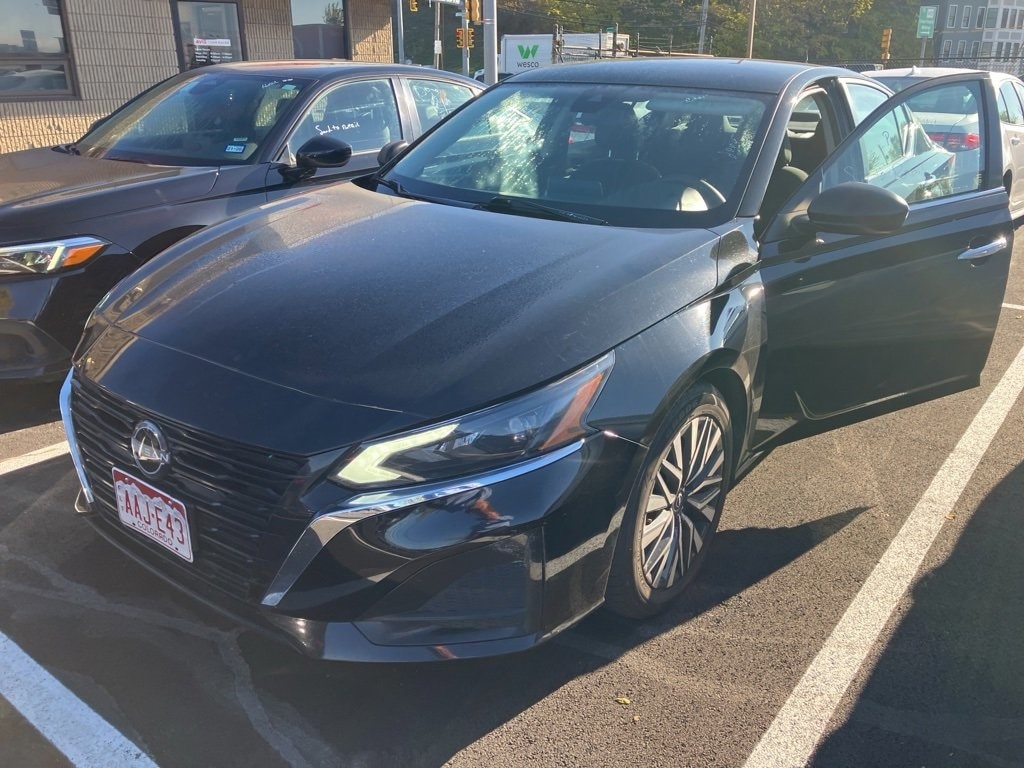 Thumbnail: 2024 Nissan Altima - 1