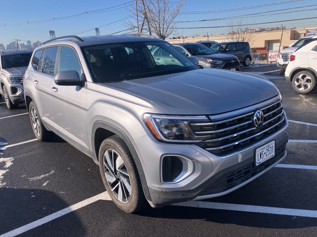 Certified 2025 Volkswagen Atlas 2.0T SE w/Technology SUV