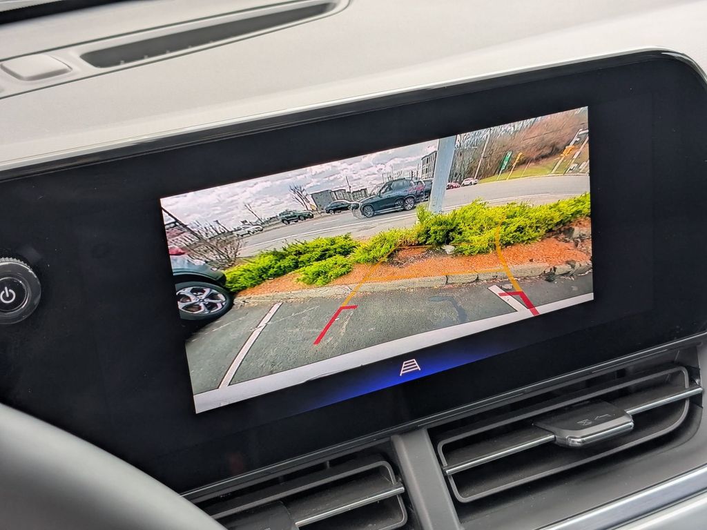 Thumbnail: 2025 Chevrolet Trax - 21