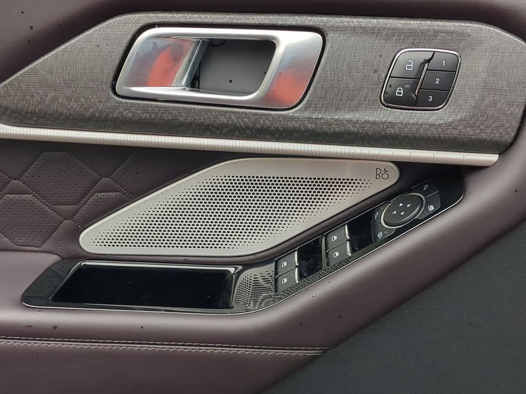 Thumbnail: 2025 Ford Explorer - 13