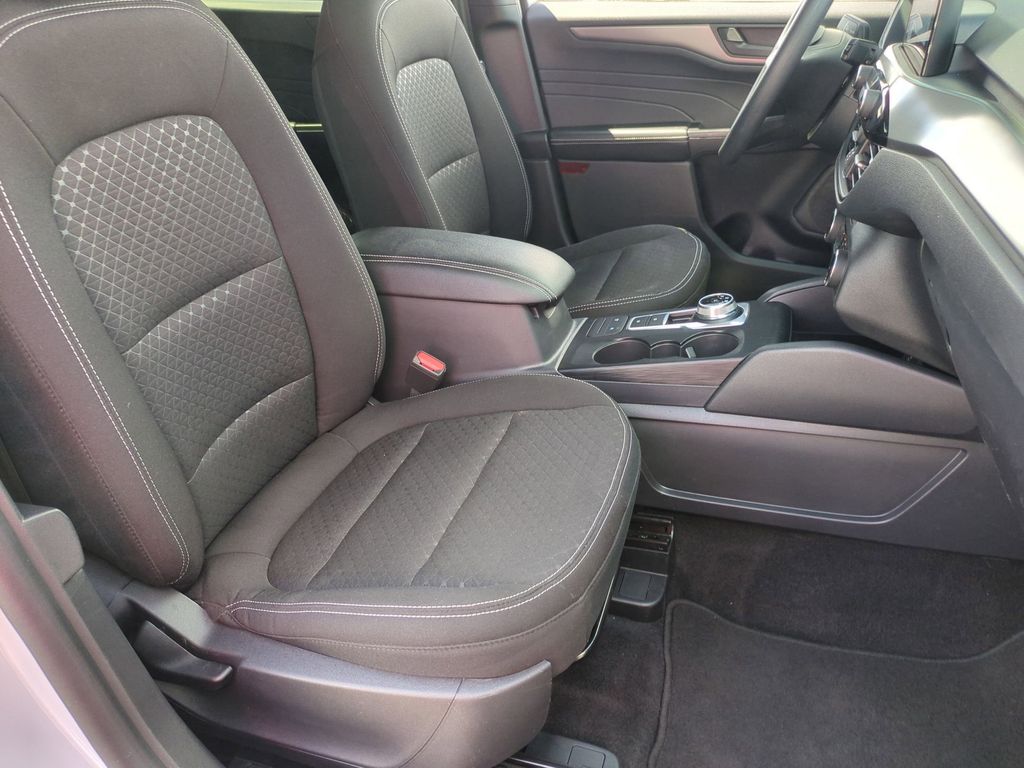 Thumbnail: 2025 Ford Escape - 25