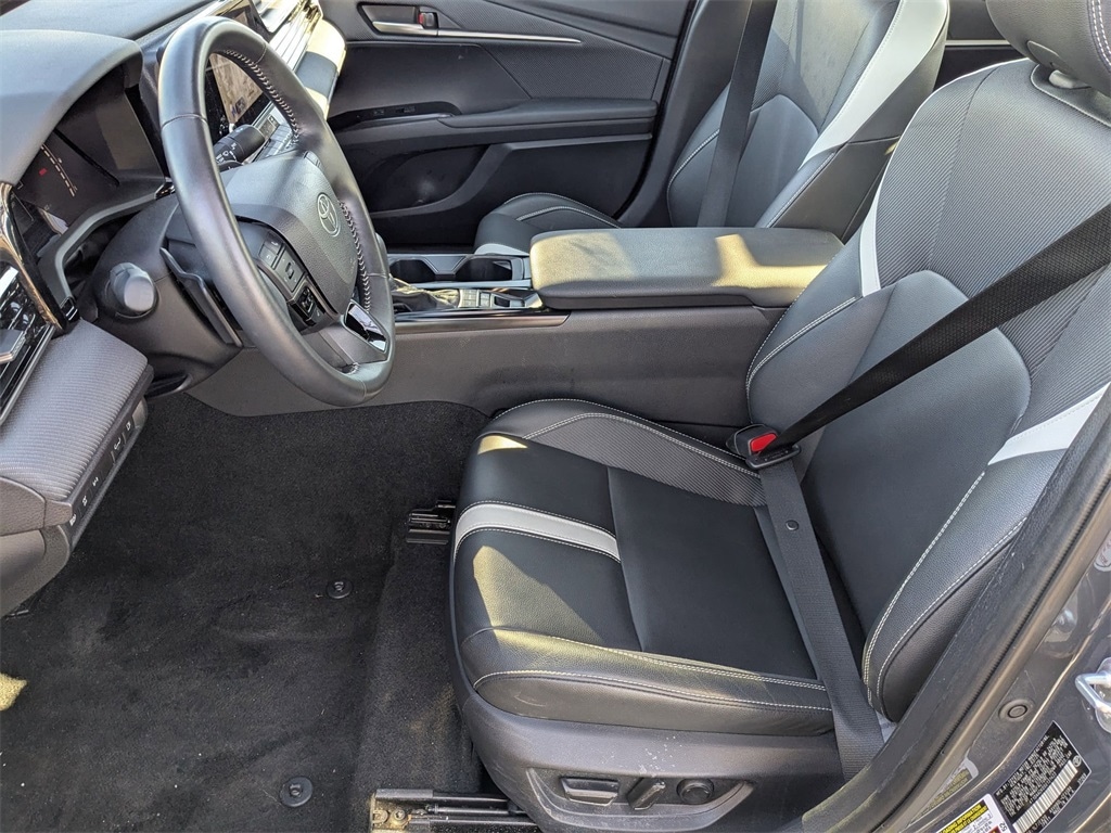 Thumbnail: 2025 Toyota Camry - 18