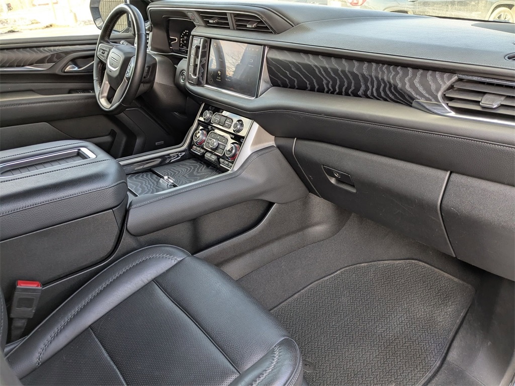 Thumbnail: 2023 GMC Yukon - 39