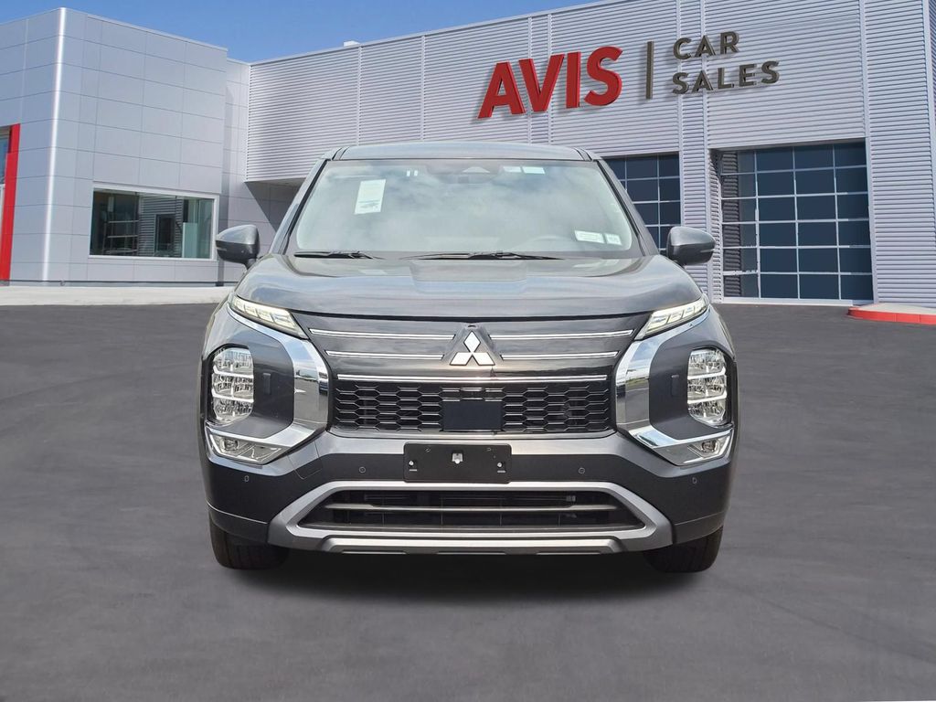 Thumbnail: 2025 Mitsubishi Outlander - 2