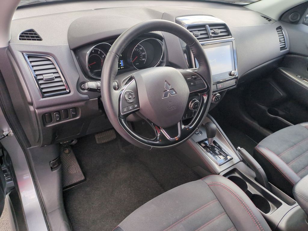 Thumbnail: 2025 Mitsubishi Outlander Sport - 13