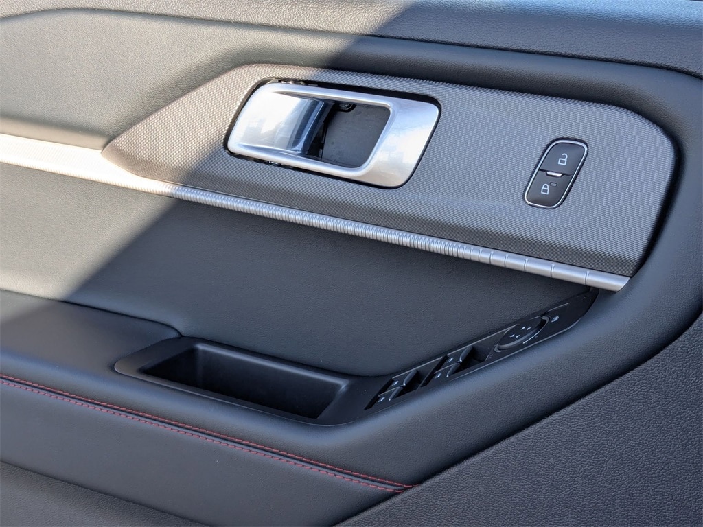 Thumbnail: 2025 Ford Explorer - 14