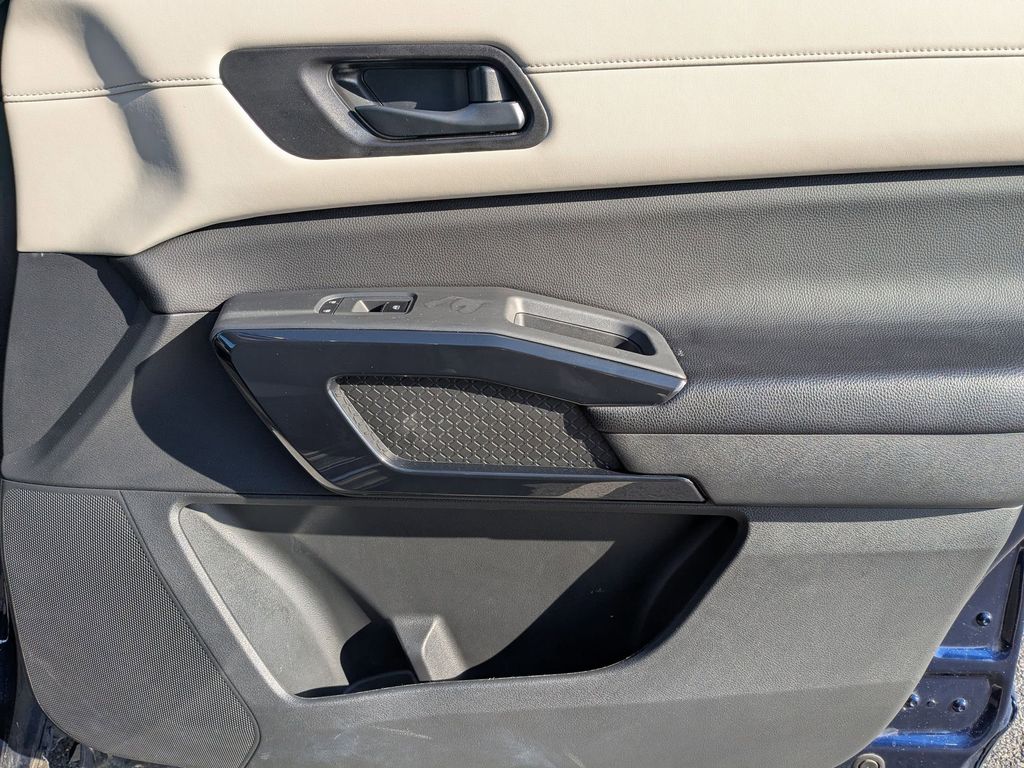 Thumbnail: 2024 Nissan Pathfinder - 36