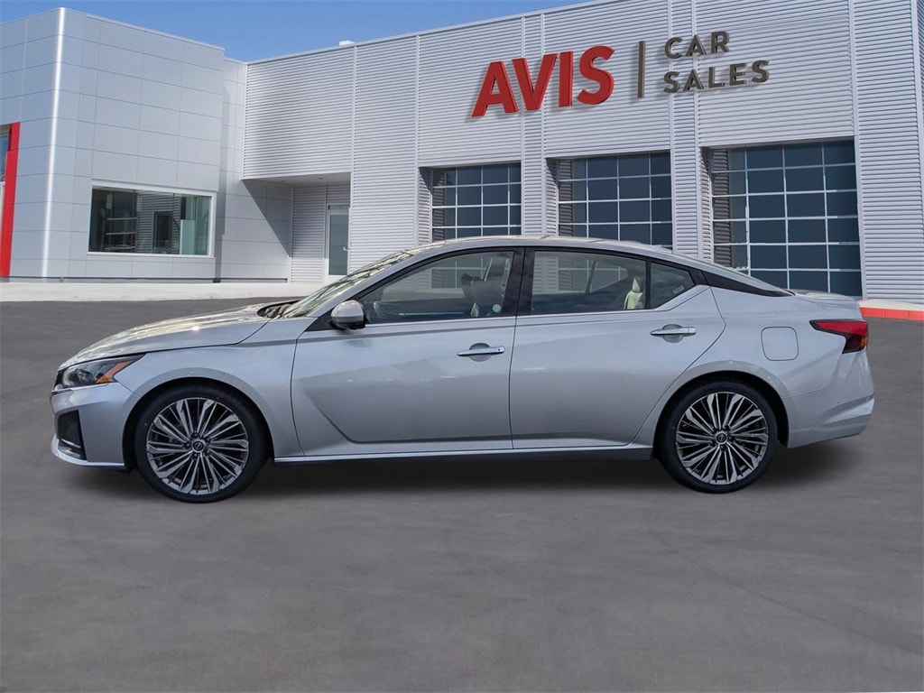 Thumbnail: 2023 Nissan Altima - 2