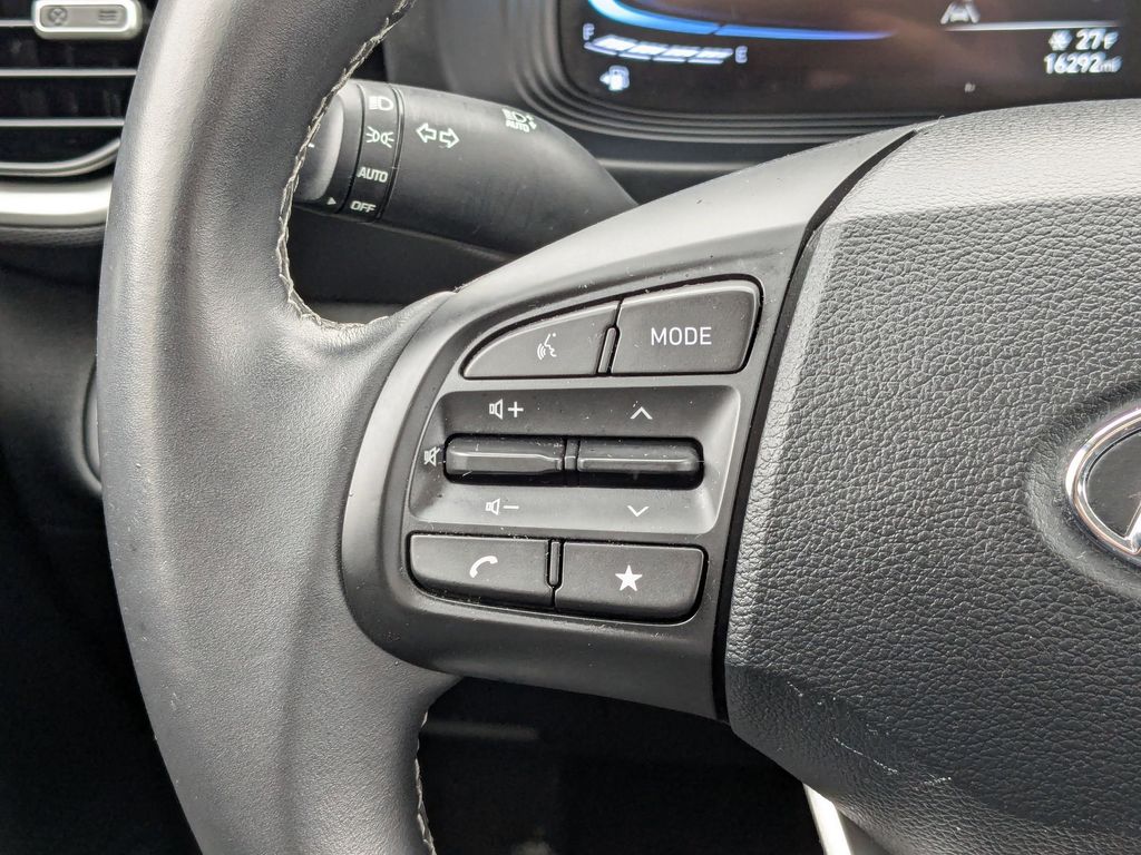 Thumbnail: 2025 Hyundai Venue - 17