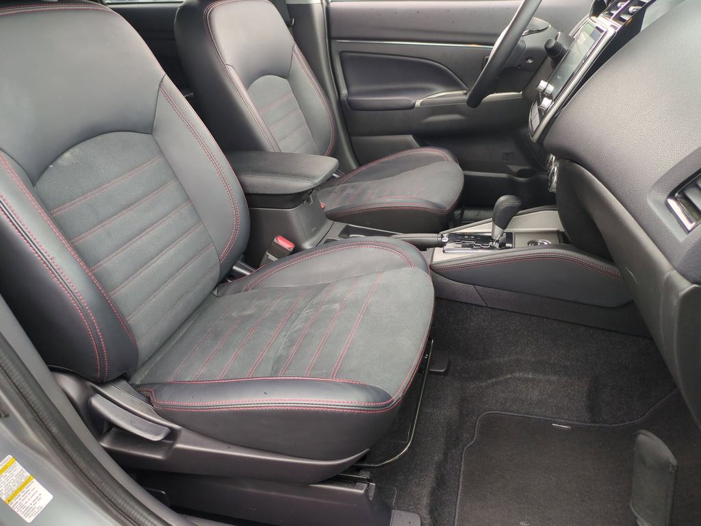 Thumbnail: 2025 Mitsubishi Outlander Sport - 24