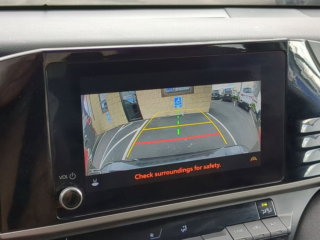 Thumbnail: 2025 Toyota Camry - 17