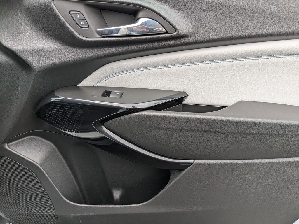 Thumbnail: 2025 Chevrolet Trax - 29