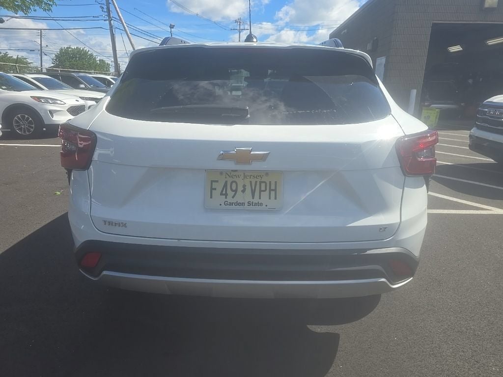 Thumbnail: 2025 Chevrolet Trax - 5