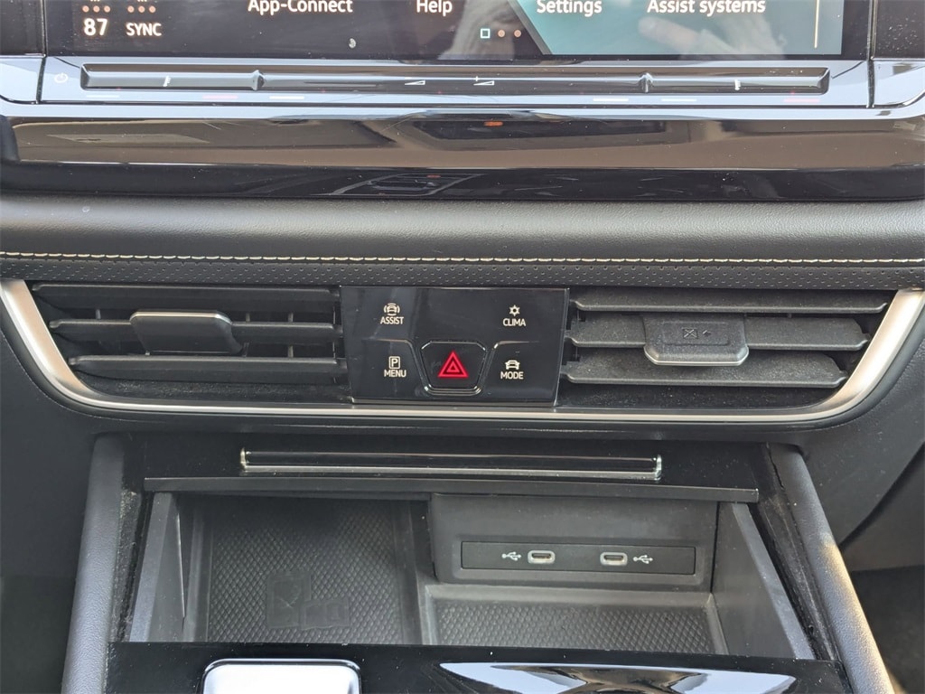 Thumbnail: 2024 Volkswagen Atlas - 25