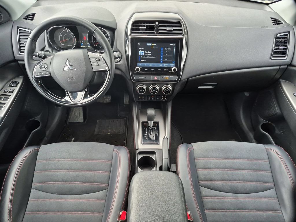 Thumbnail: 2025 Mitsubishi Outlander Sport - 25
