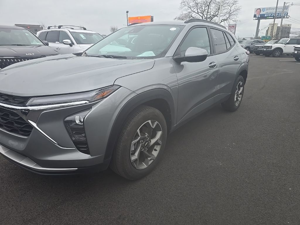 Thumbnail: 2025 Chevrolet Trax - 1