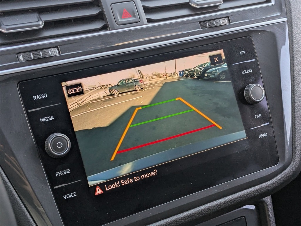 Thumbnail: 2024 Volkswagen Tiguan - 24