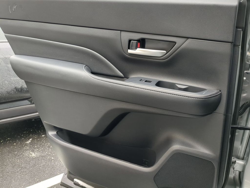 Thumbnail: 2025 Toyota Grand Highlander - 27