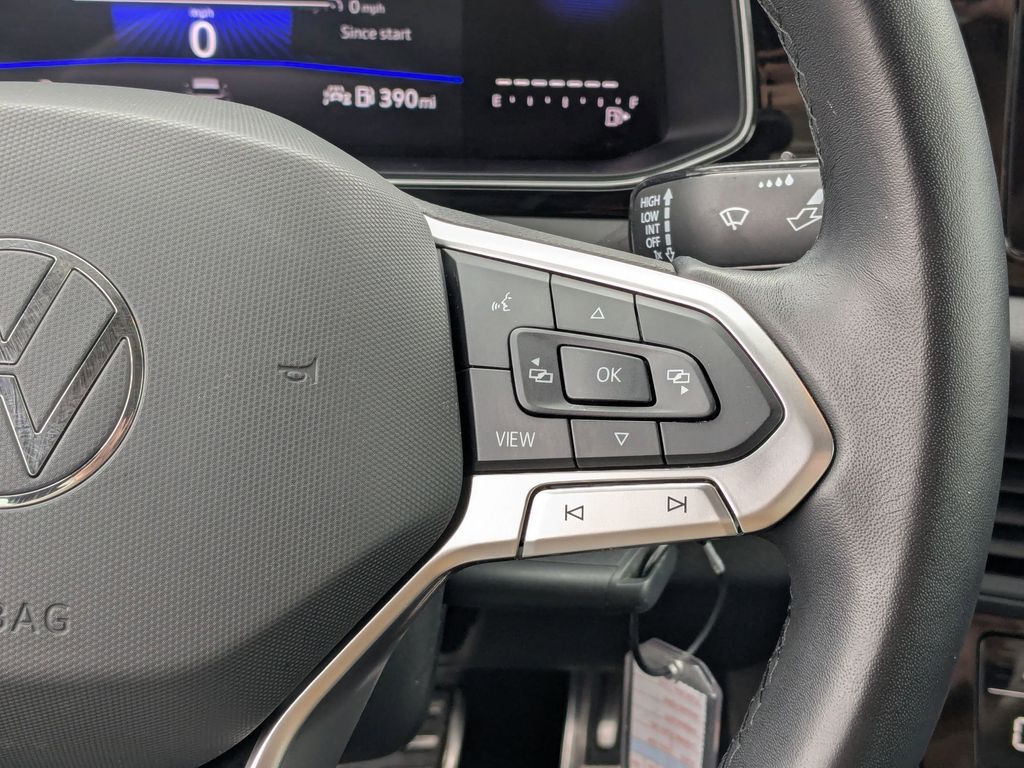 Thumbnail: 2025 Volkswagen Jetta - 19