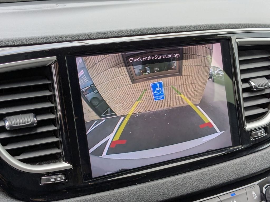 Thumbnail: 2024 Chrysler Pacifica - 23