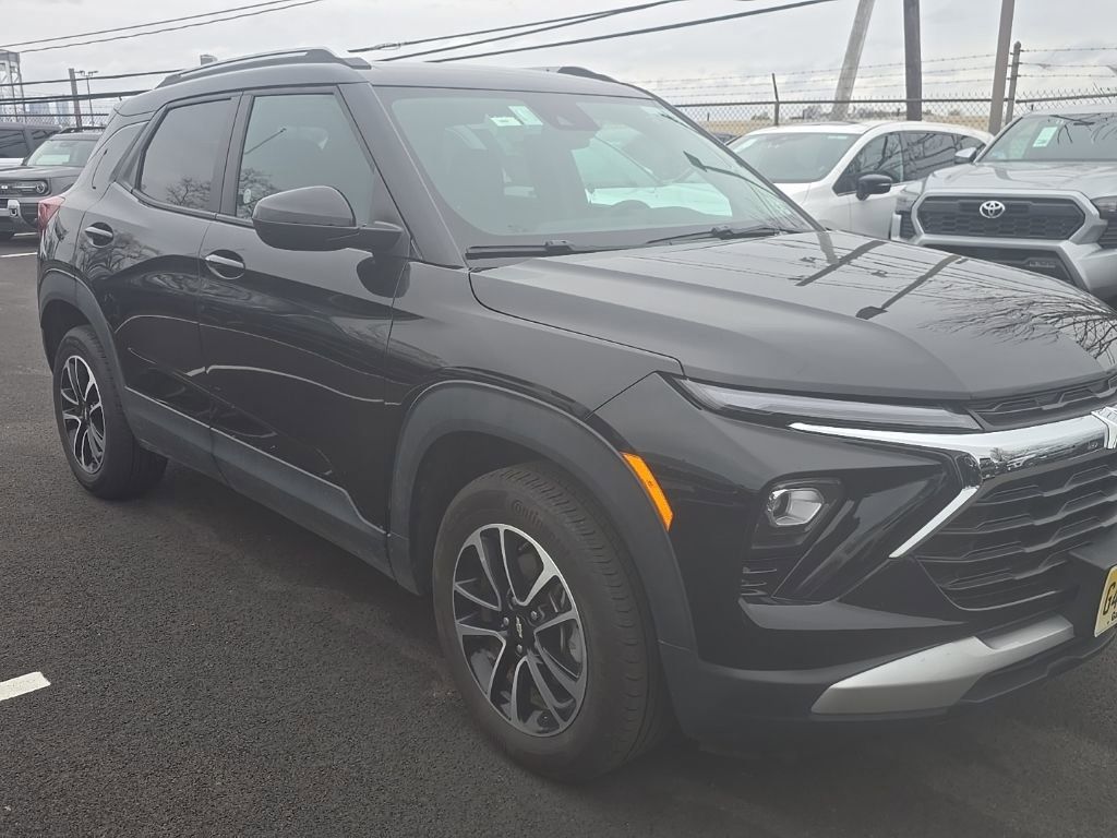 Thumbnail: 2025 Chevrolet TrailBlazer - 3