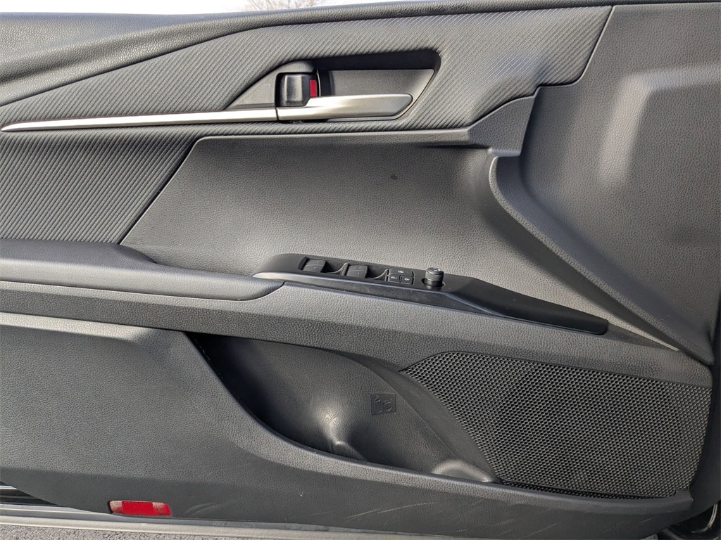 Thumbnail: 2025 Toyota Camry - 13