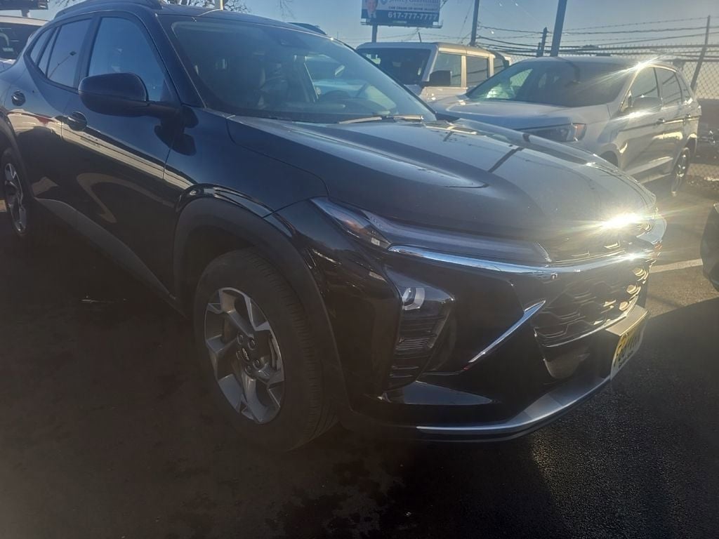 Certified 2025 Chevrolet Trax LT SUV