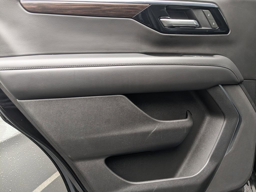 Thumbnail: 2025 Chevrolet Tahoe - 26