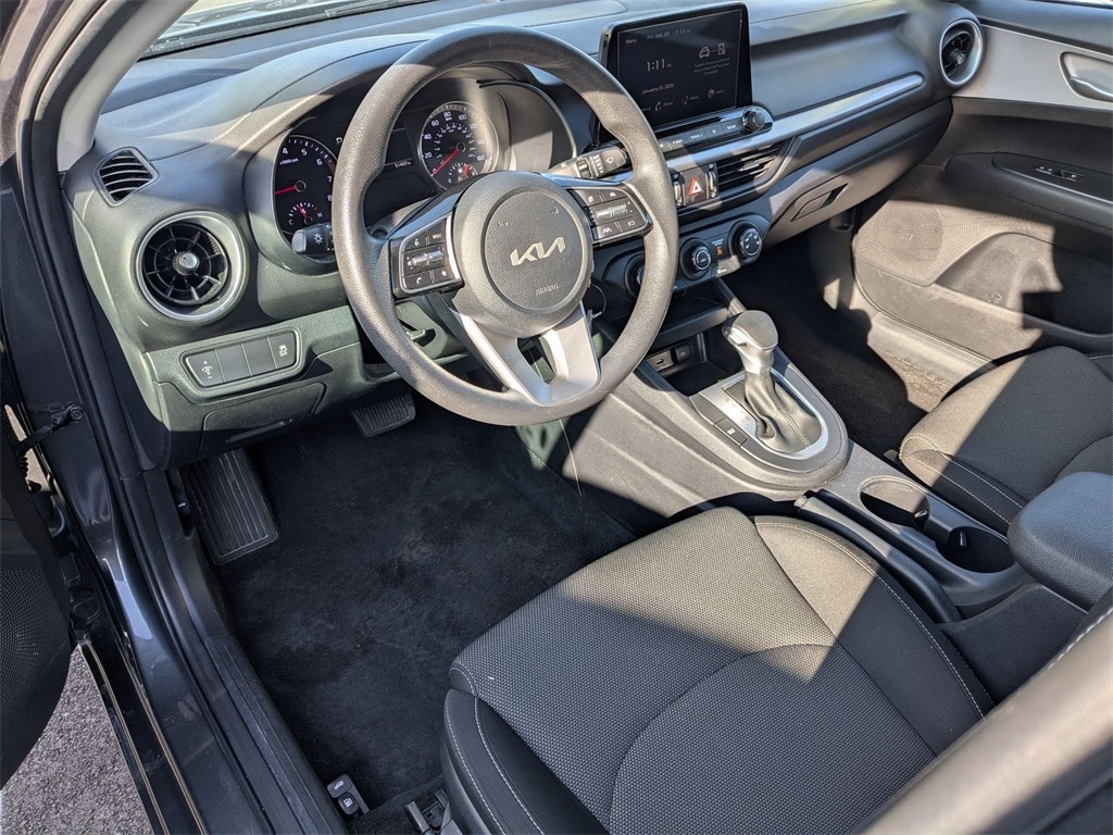 Thumbnail: 2024 Kia Forte - 16