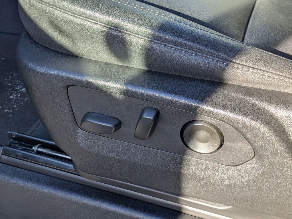 Thumbnail: 2025 Chevrolet Suburban - 16