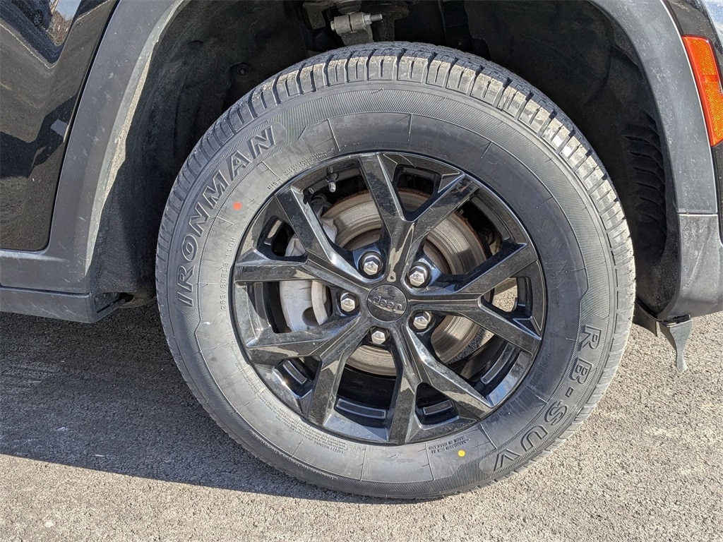 Thumbnail: 2024 Jeep Grand Cherokee - 11