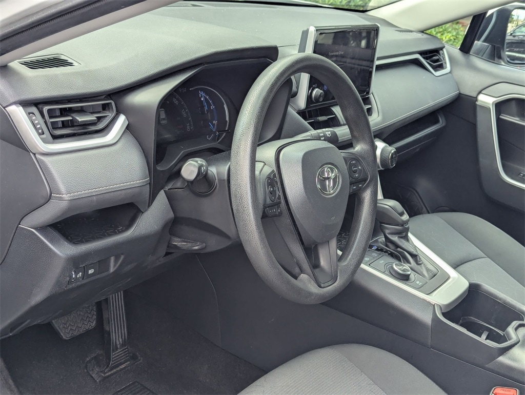 Thumbnail: 2024 Toyota RAV4 - 15