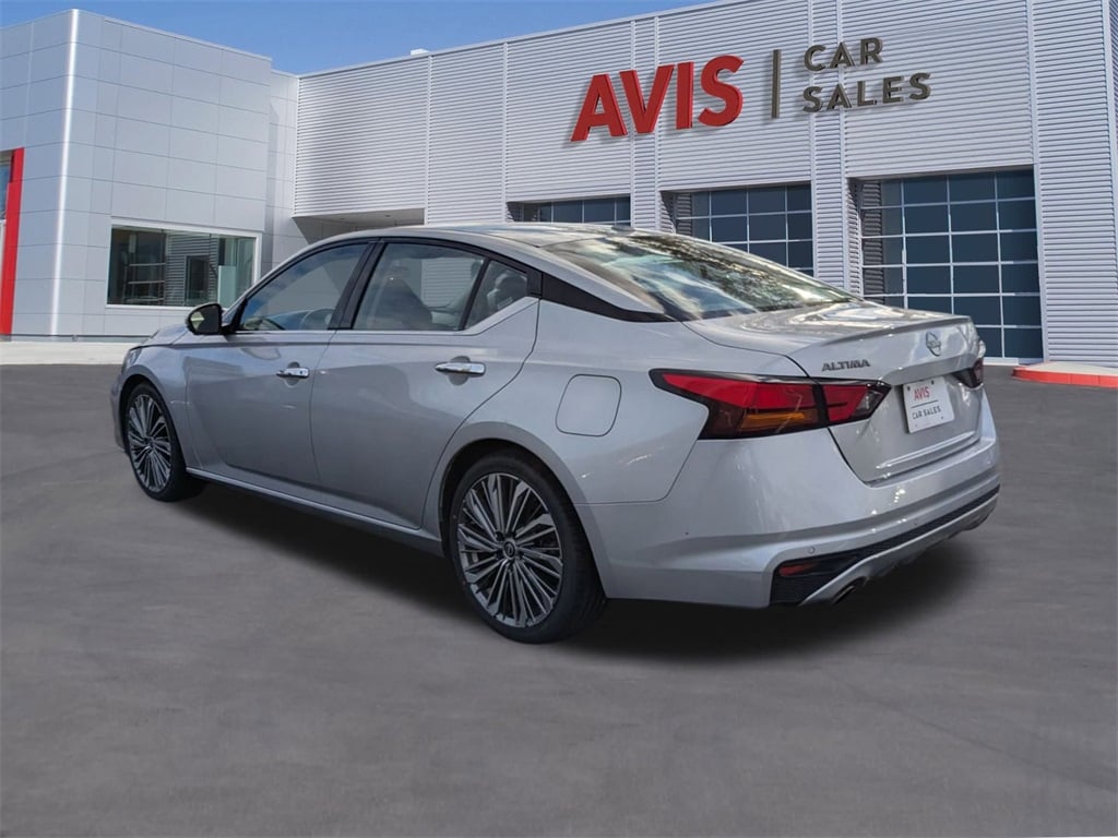Thumbnail: 2023 Nissan Altima - 3