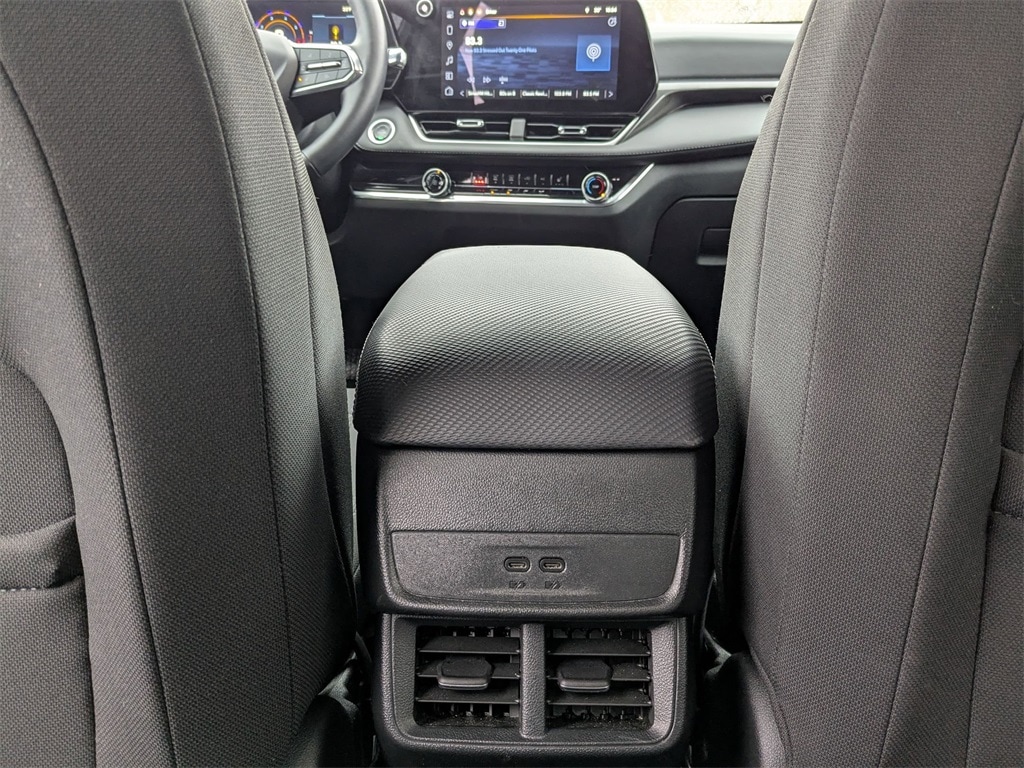 Thumbnail: 2025 Chevrolet Equinox - 30