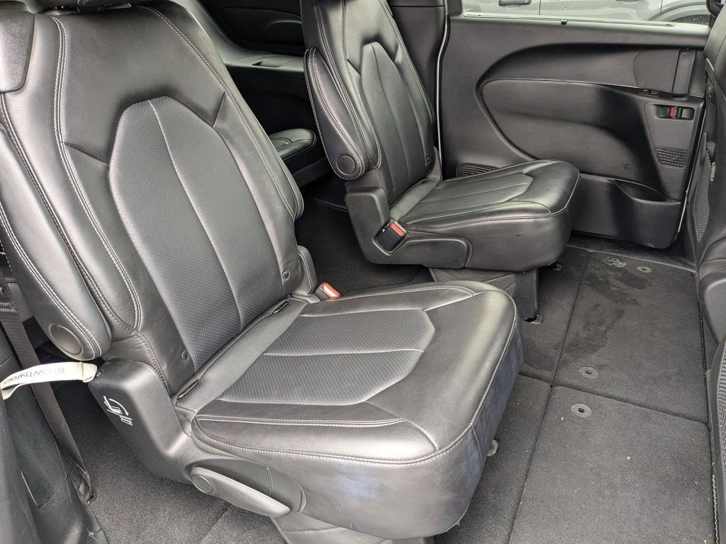 Thumbnail: 2025 Chrysler Pacifica - 30