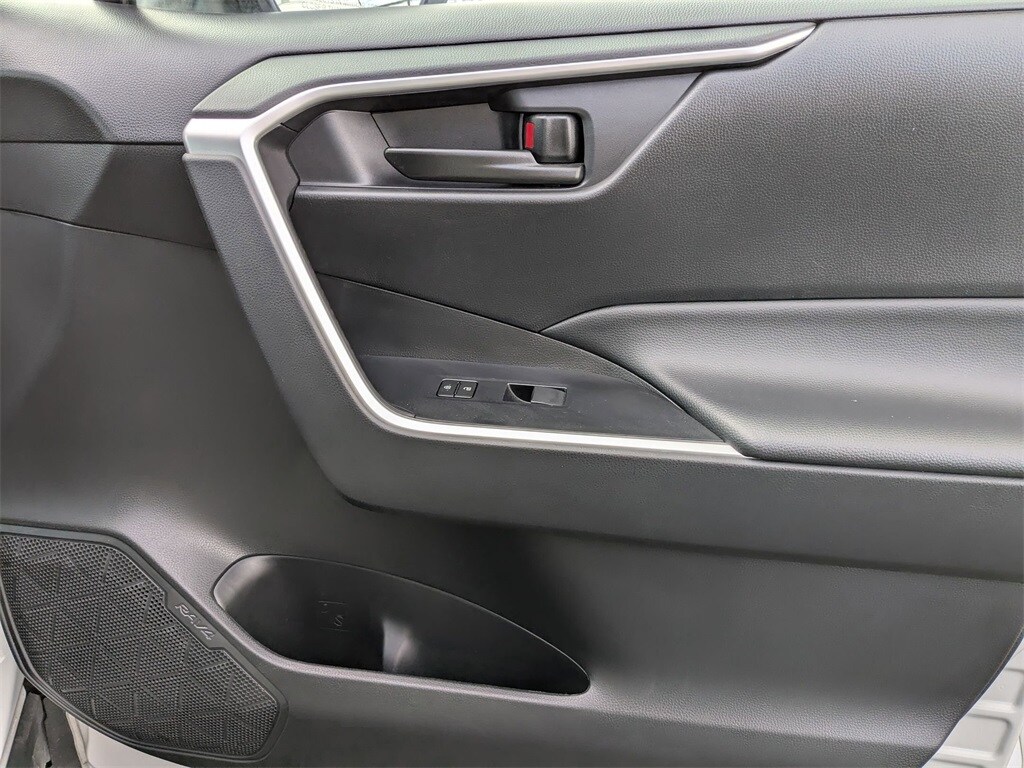 Thumbnail: 2024 Toyota RAV4 - 37