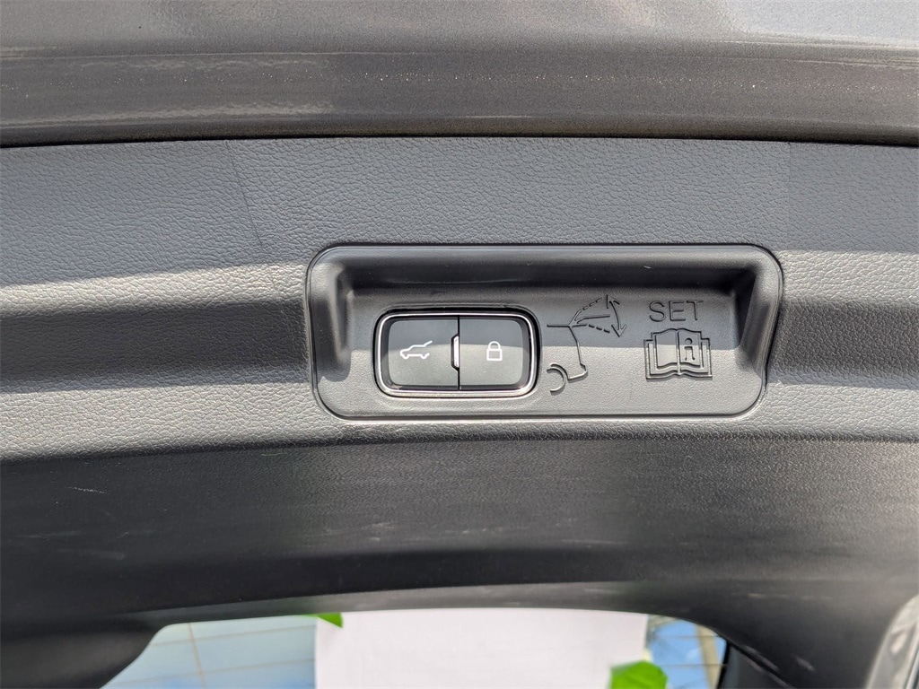 Thumbnail: 2025 Ford Explorer - 37