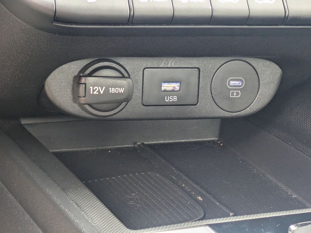 Thumbnail: 2025 Hyundai Elantra - 28