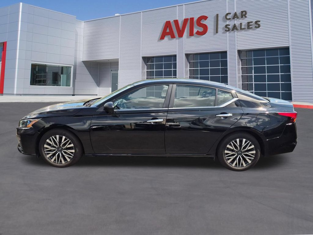 2025 Nissan Altima SV - Photo 10