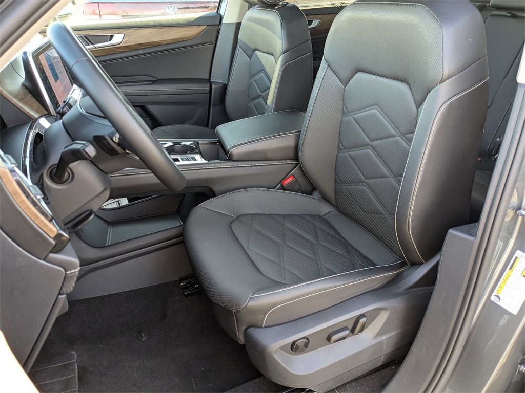 Thumbnail: 2025 Volkswagen Atlas - 18