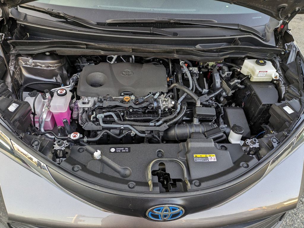 Thumbnail: 2022 Toyota Sienna - 33