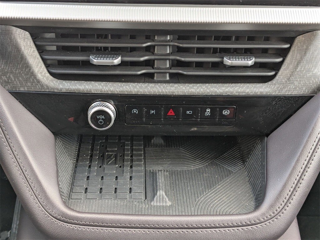 Thumbnail: 2025 Ford Explorer - 26