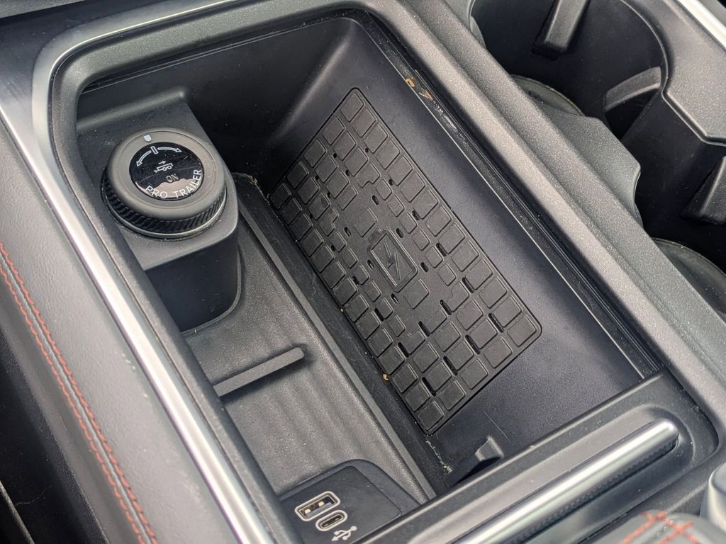 Thumbnail: 2025 Ford Expedition - 31