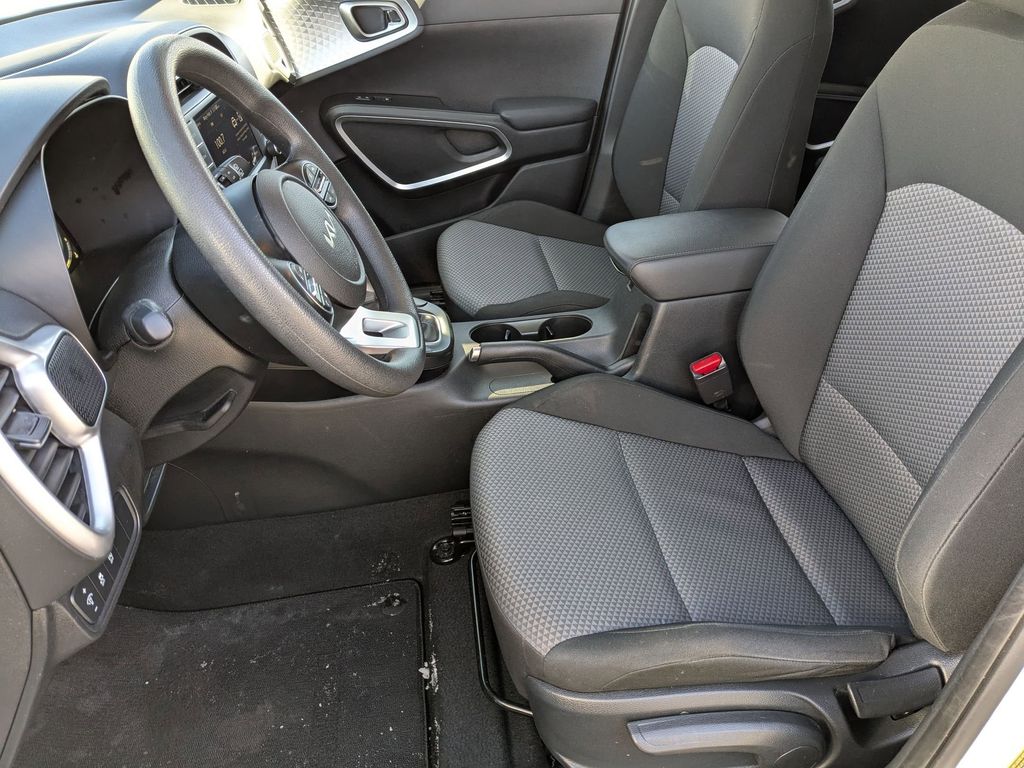 Thumbnail: 2024 Kia Soul - 16