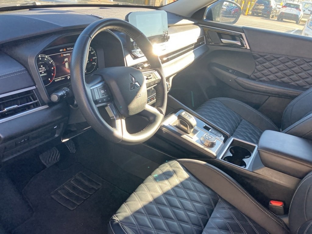 Thumbnail: 2024 Mitsubishi Outlander - 5