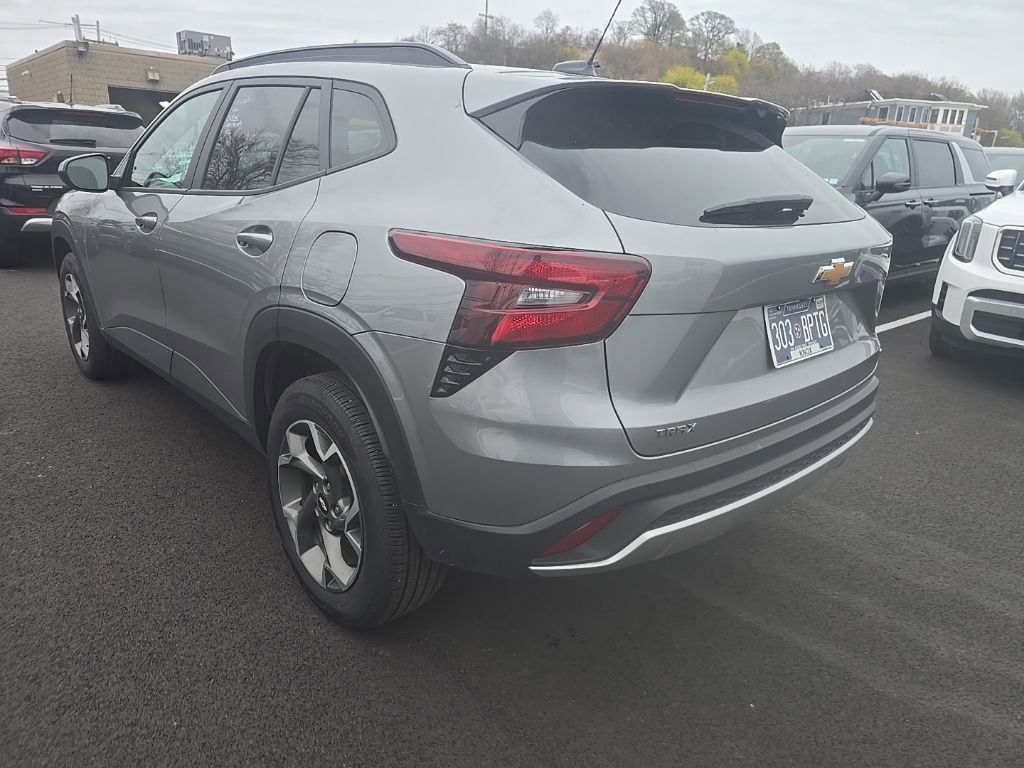 Thumbnail: 2025 Chevrolet Trax - 6