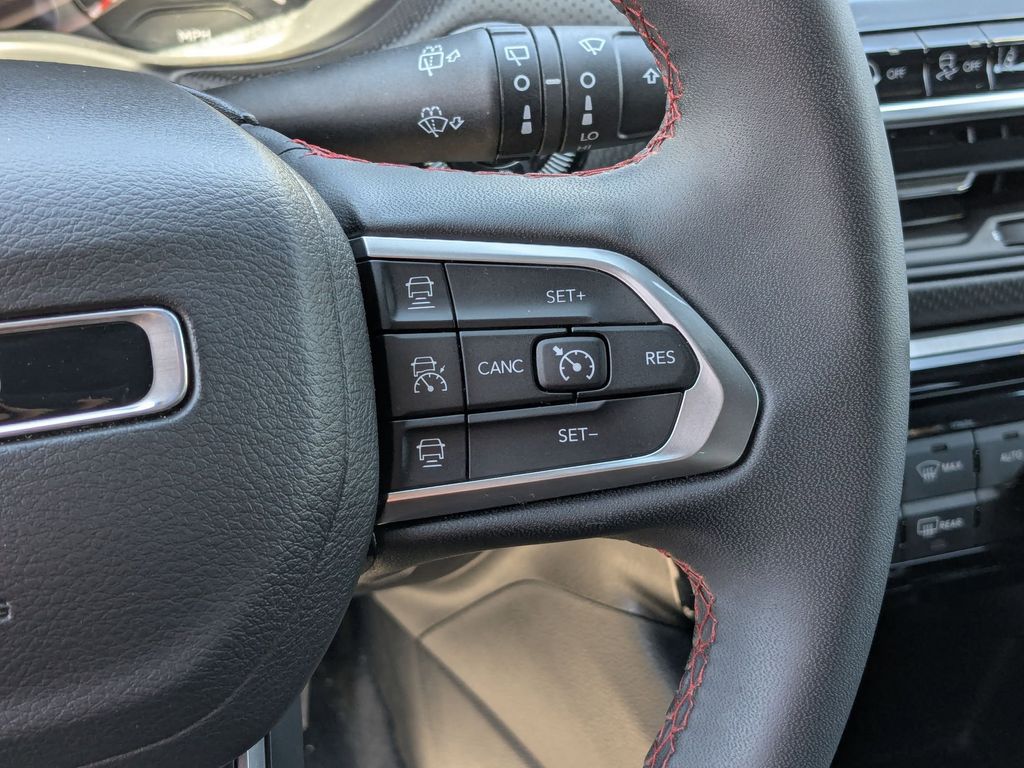 Thumbnail: 2025 Jeep Compass - 18