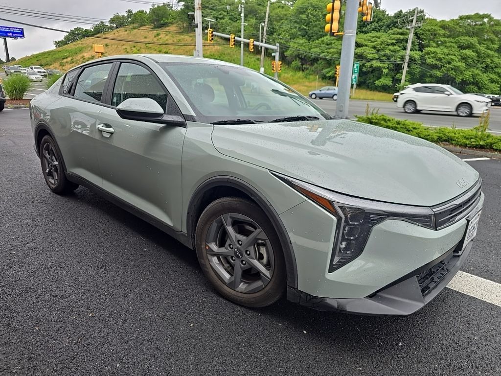 Thumbnail: 2025 Kia K4 - 3