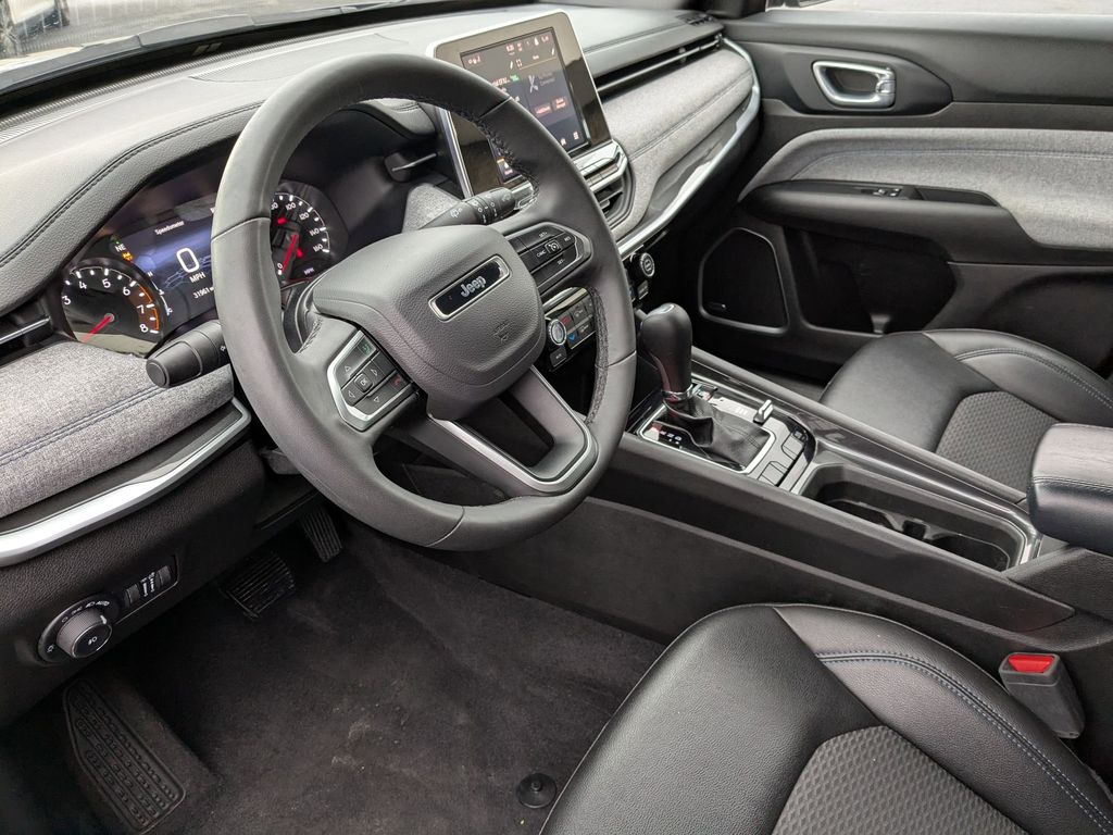 Thumbnail: 2025 Jeep Compass - 15